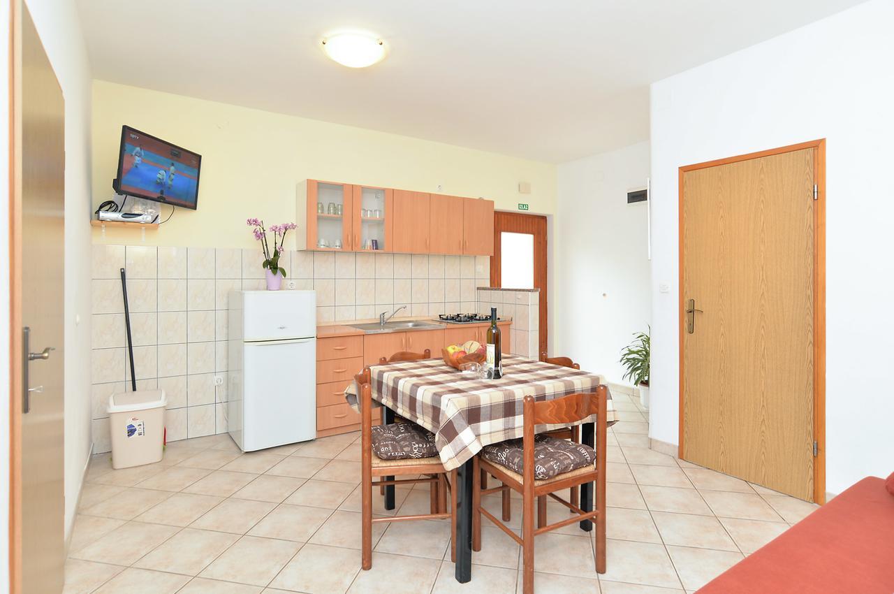 Apartments Denis 344 ฟาชานา ภายนอก รูปภาพ